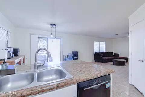 Kitchen - 10856 E Arcadia Ave, Mesa, AZ 85208 photo 6 of 7
