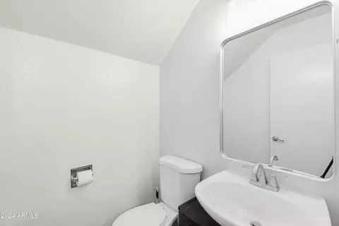 Bath - 10856 E Arcadia Ave, Mesa, AZ 85208 photo 1 of 3