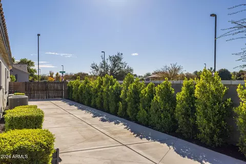 Exterior - 3022 E Warbler Rd, Gilbert, AZ 85297 photo 7 of 7