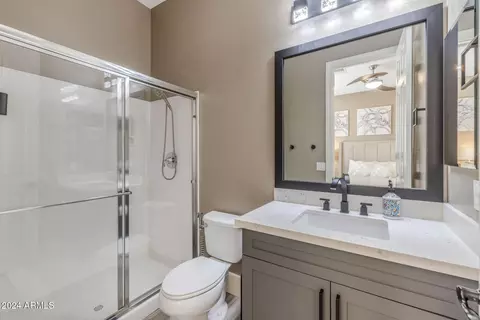 Bath - 3022 E Warbler Rd, Gilbert, AZ 85297 photo 6 of 6