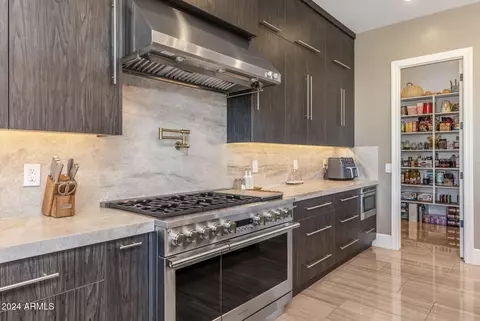 Kitchen - 3022 E Warbler Rd, Gilbert, AZ 85297 photo 3 of 7