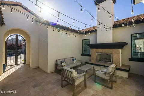 Exterior - 3022 E Warbler Rd, Gilbert, AZ 85297 photo 2 of 7
