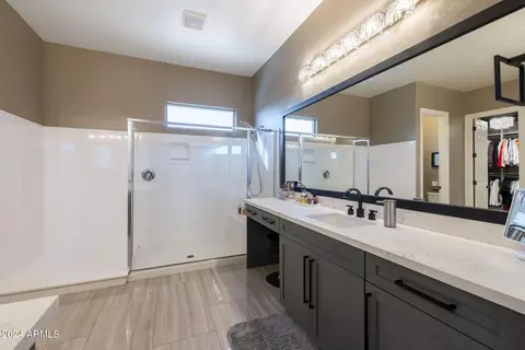 Bath - 3022 E Warbler Rd, Gilbert, AZ 85297 photo 2 of 6
