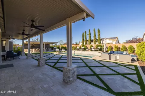 Exterior - 3022 E Warbler Rd, Gilbert, AZ 85297 photo 5 of 7