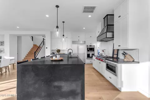Kitchen - 3901 E Sagebrush St, Gilbert, AZ 85296 photo 3 of 4