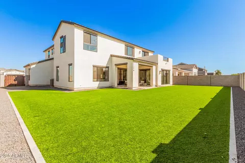 Exterior - 3901 E Sagebrush St, Gilbert, AZ 85296 photo 7 of 10