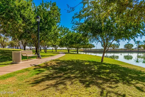View/Area - 3901 E Sagebrush St, Gilbert, AZ 85296 photo 7 of 8