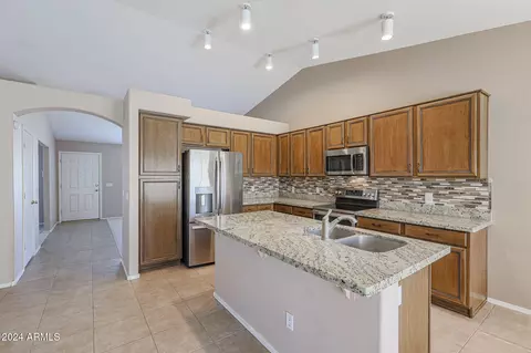 7275 W Tina Ln, Glendale, AZ 85310