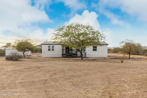 28904 N Varnum Rd, San Tan Valley, AZ 85143