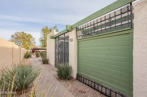 524 S Allred Dr, Tempe, AZ 85288