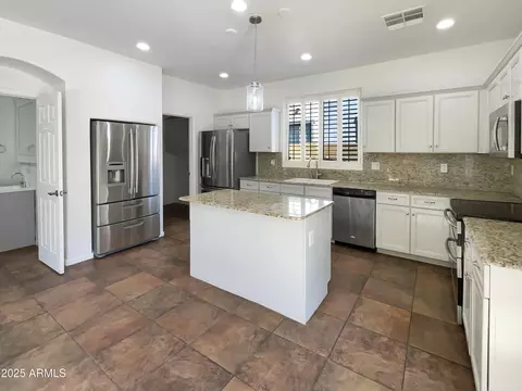 Kitchen - 4319 E Vaughn Ave, Gilbert, AZ 85234 photo 3 of 6