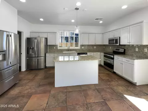Kitchen - 4319 E Vaughn Ave, Gilbert, AZ 85234 photo 1 of 6