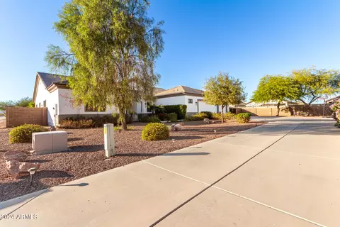 19404 W Minnezona Ave, Litchfield Park, AZ 85340