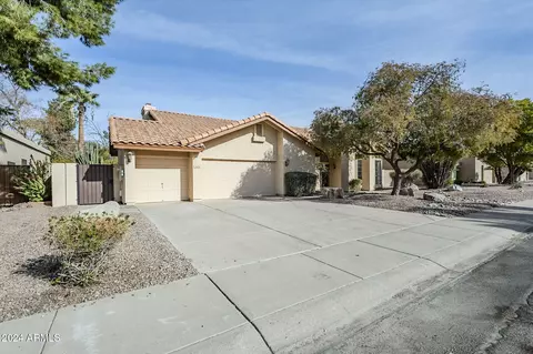 140 E Dawn Dr, Tempe, AZ 85284