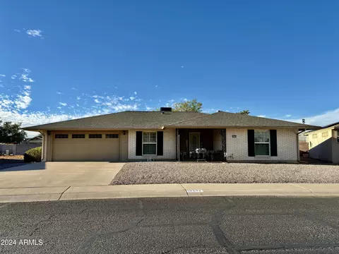 10102 W Caron Dr, Sun City, AZ 85351