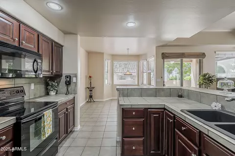 Kitchen - 4202 E Broadway Rd #132, Mesa, AZ 85206 photo 4 of 4