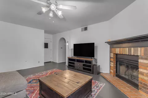1049 S Mara Dr, Apache Junction, AZ 85120 photo 6
