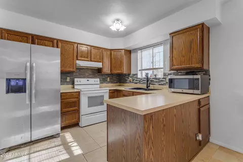 1049 S Mara Dr, Apache Junction, AZ 85120 photo 4