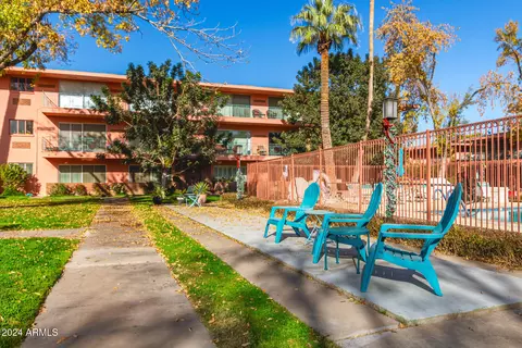 Exterior - 150 E Coronado Rd #47, Phoenix, AZ 85004 photo 4 of 10