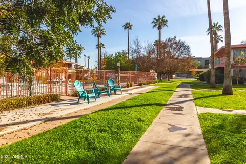 Exterior - 150 E Coronado Rd #47, Phoenix, AZ 85004 photo 7 of 10
