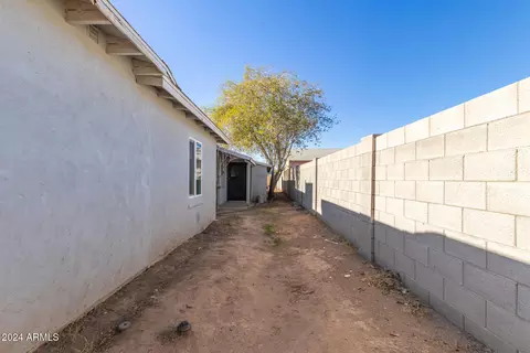 Exterior - 5302 N 22nd Ave, Phoenix, AZ 85015 photo 2 of 7