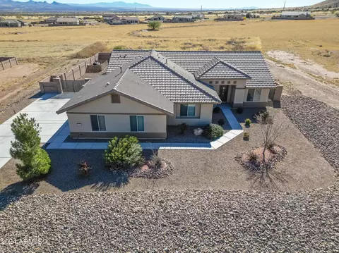 6645 E Saddlehorn Cir, Hereford, AZ 85615