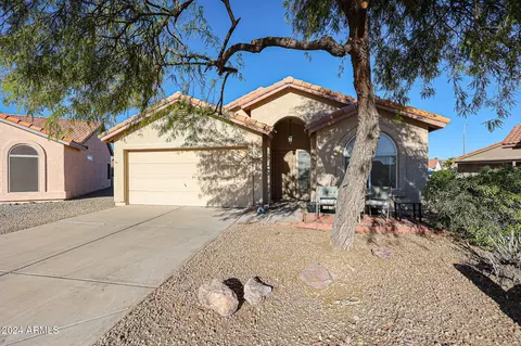 6783 S Lake Forest Dr, Chandler, AZ 85249