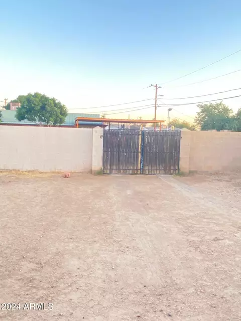 3602 N 49th Dr, Phoenix, AZ 85031 photo 2