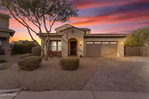 931 E Holland Park Dr, Gilbert, AZ 85297