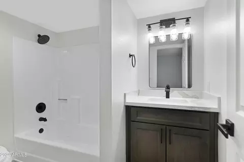 2443 E Tracy Ln E #4, Phoenix, AZ 85032 photo 18