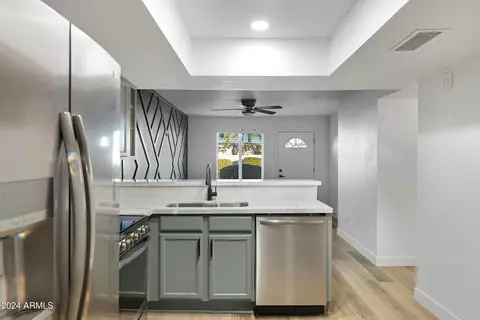 2443 E Tracy Ln E #4, Phoenix, AZ 85032 photo 8
