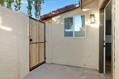 2443 E Tracy Ln E #4, Phoenix, AZ 85032 photo 19