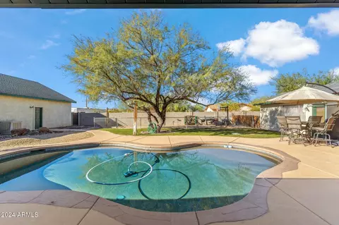 Exterior - 1045 E Cloud Rd, Phoenix, AZ 85086 photo 3 of 10