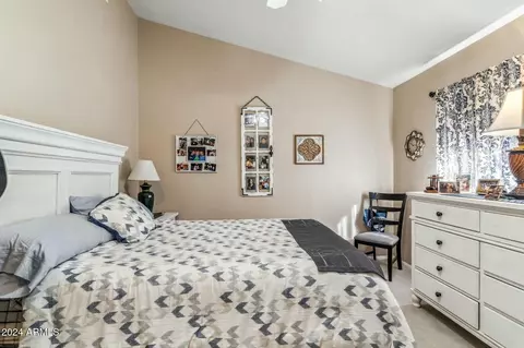 Bedroom - 1045 E Cloud Rd, Phoenix, AZ 85086 photo 8 of 8