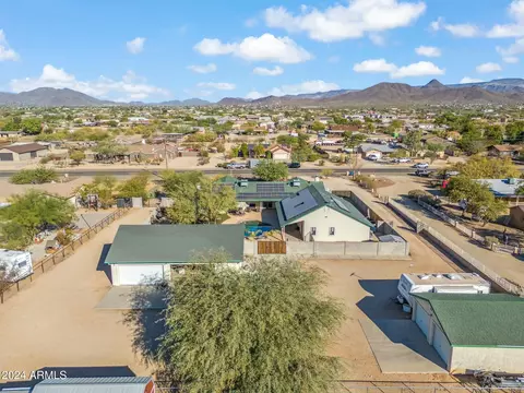 View/Area - 1045 E Cloud Rd, Phoenix, AZ 85086 photo 4 of 5