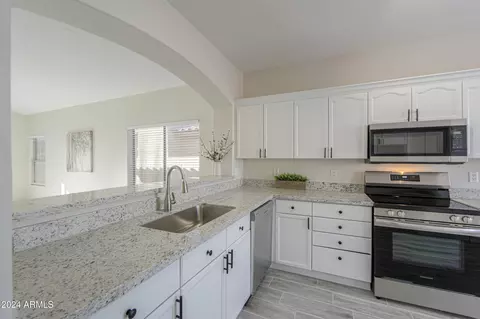 1225 E Redfield Rd, Phoenix, AZ 85022 photo 8