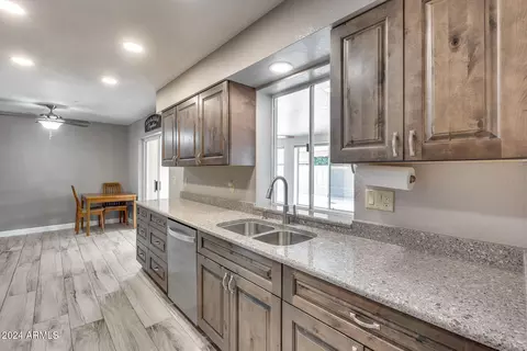 8109 E Madero Ave, Mesa, AZ 85209 photo 4