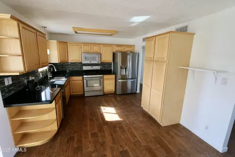 Kitchen - 1915 E Palmcroft Dr, Tempe, AZ 85282 photo 1 of 1