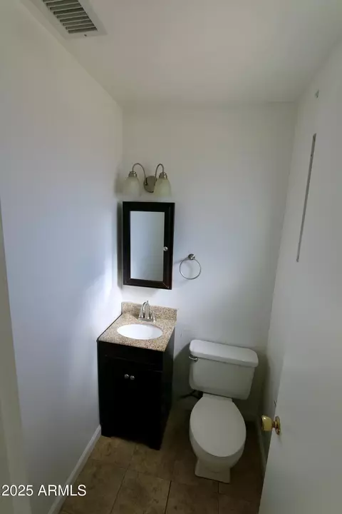 Bath - 1915 E Palmcroft Dr, Tempe, AZ 85282 photo 1 of 2