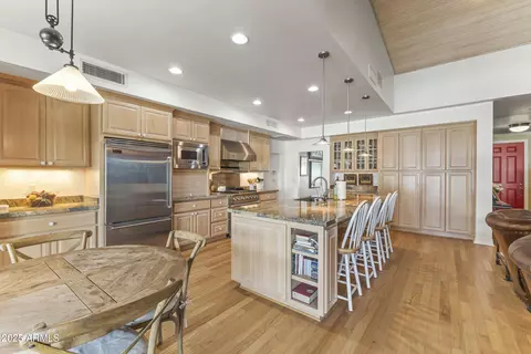 Kitchen - 14 E 14th St, Tempe, AZ 85281 photo 3 of 6
