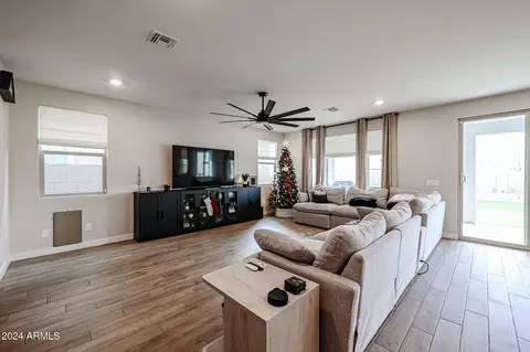 5548 S Granite St, Gilbert, AZ 85298 photo 8