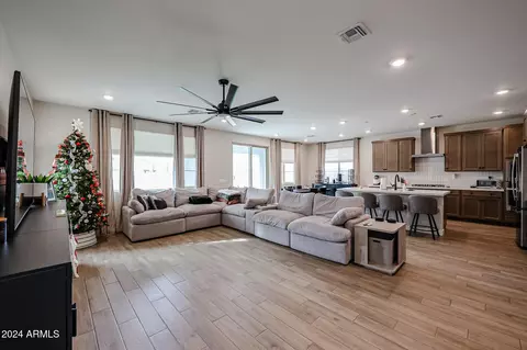 5548 S Granite St, Gilbert, AZ 85298 photo 9