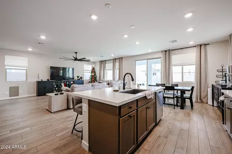 5548 S Granite St, Gilbert, AZ 85298 photo 6
