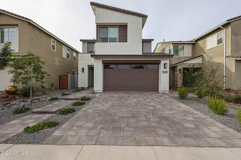 5548 S Granite St, Gilbert, AZ 85298 photo 2