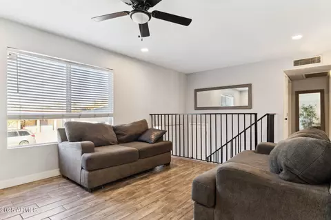 4315 E Nancy Ln, Phoenix, AZ 85042 photo 4