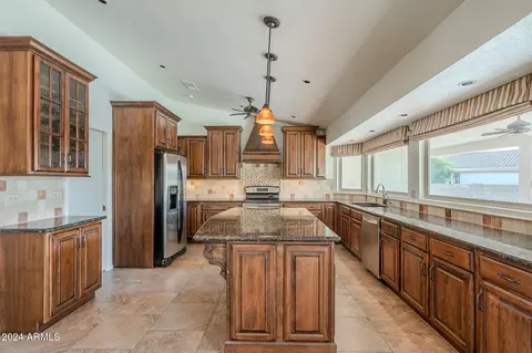669 E Linda Ln, Gilbert, AZ 85234 photo 17