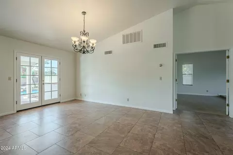 669 E Linda Ln, Gilbert, AZ 85234 photo 11