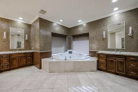 Bath - 3702 E Brown Rd, Mesa, AZ 85205 photo 16 of 31