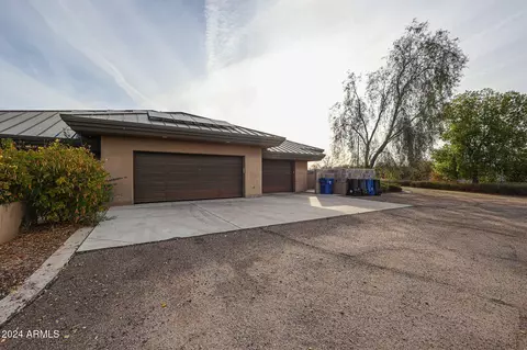 Exterior - 3702 E Brown Rd, Mesa, AZ 85205 photo 4 of 5