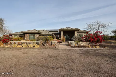 Exterior - 3702 E Brown Rd, Mesa, AZ 85205 photo 1 of 5